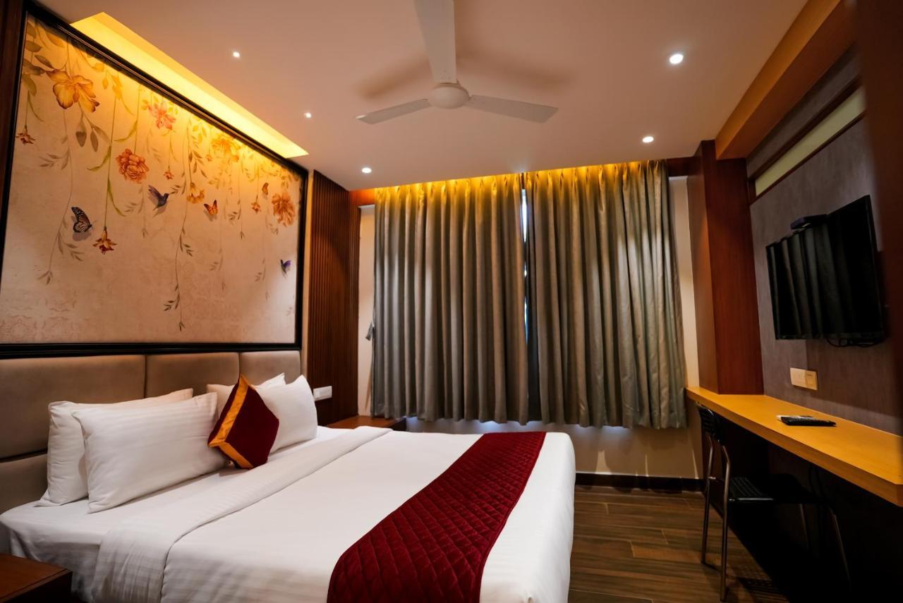 Hotel Sunrise Hospitality Віджаявада Екстер'єр фото
