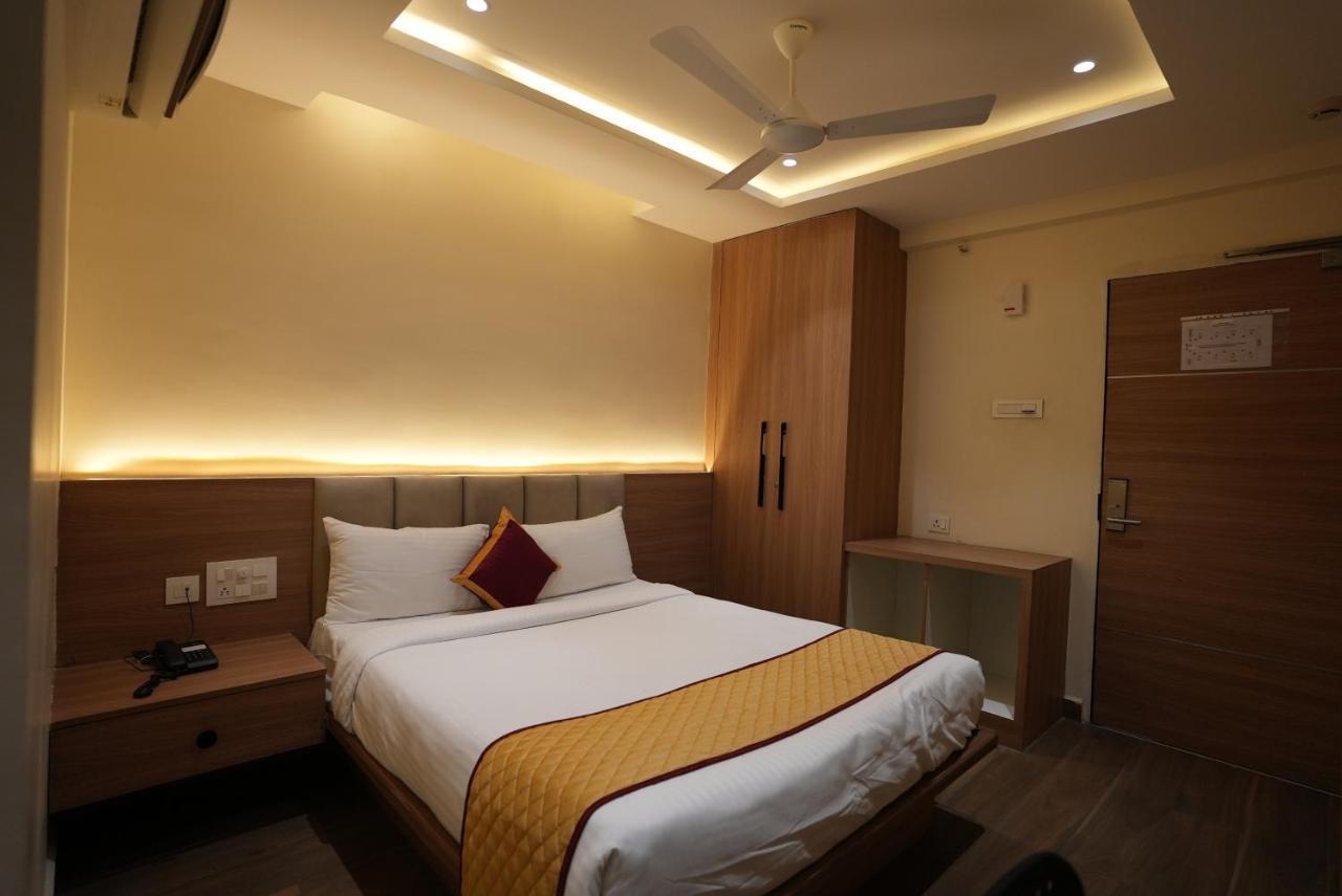 Hotel Sunrise Hospitality Віджаявада Екстер'єр фото